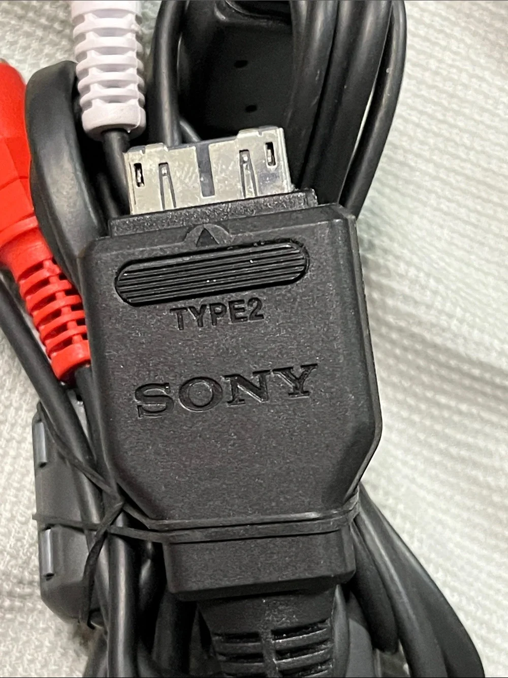 Sony Black AV/USB Multi-Cable with Red Yellow White RCA Plugs